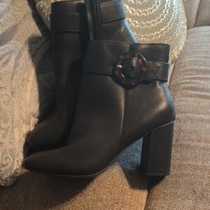 Classic Black Women's Ankle Boots with Decorative Buckle